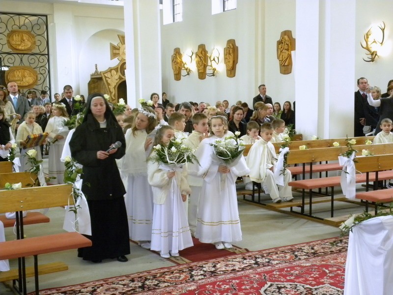 Pierwsza Komunia w parafii Świętych Cyryla i Metodego w Hajnówce