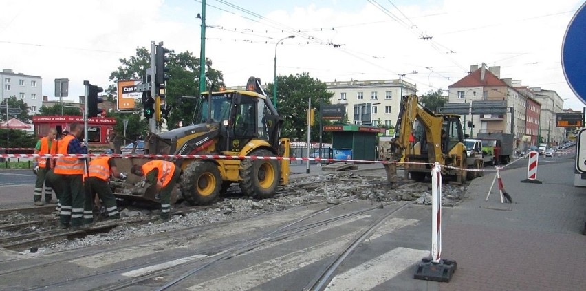 Poznań: Rozpoczął się remont torowiska na Głogowskiej