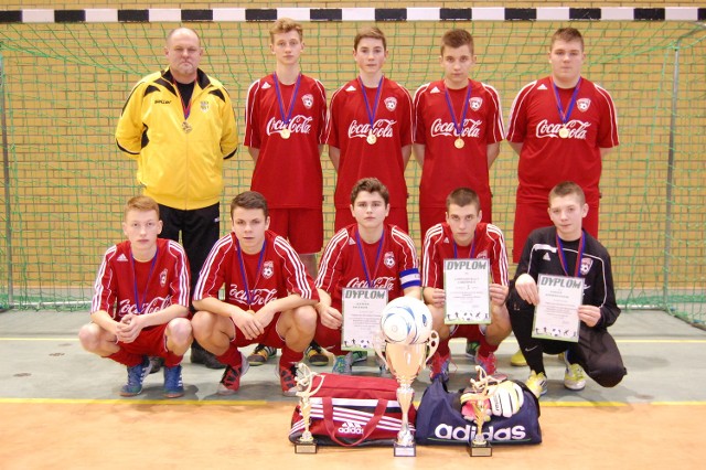 13 czerwca na obiekcie MOSiR w Toruniu gimnazjaliści z województwa kujawsko-pomorskiego będą walczyli o awans do finału krajowego Coca-Cola Cup.