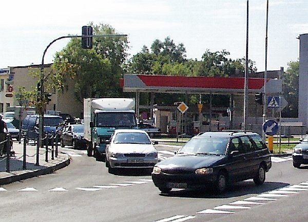 Kierowców najbardziej denerwują korki przy  Lidzbarskiej (ulica po lewej).