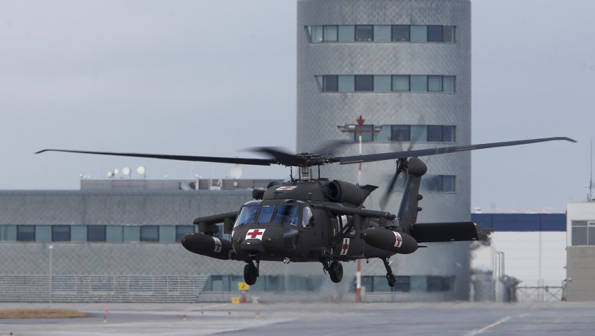Helikoptery Black Hawk, samoloty Boeing 767 i Globemastery - Amerykanie kompletują oddział w Jasionce