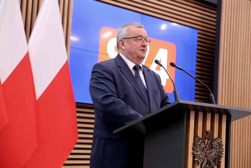 Minister infrastruktury Andrzej Adamczyk.