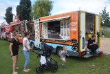 Food trucki w Pionkach. Na polanie przy Stawie Górnym oferowano dania z wielu stron świata