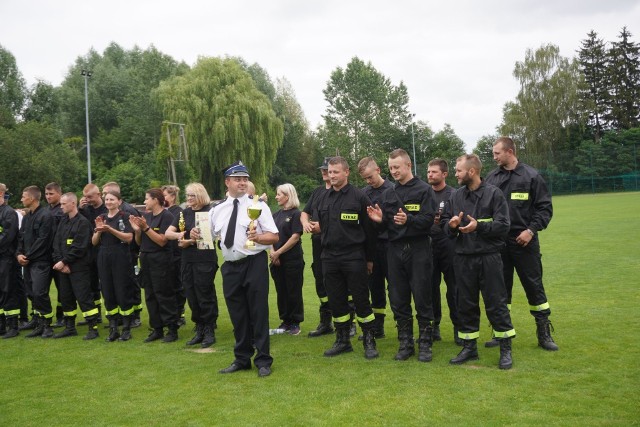 Do rywalizacji przystąpiło sześć jednostek ochotniczych straży pożarnych w tym jedna drużyna kobieca.