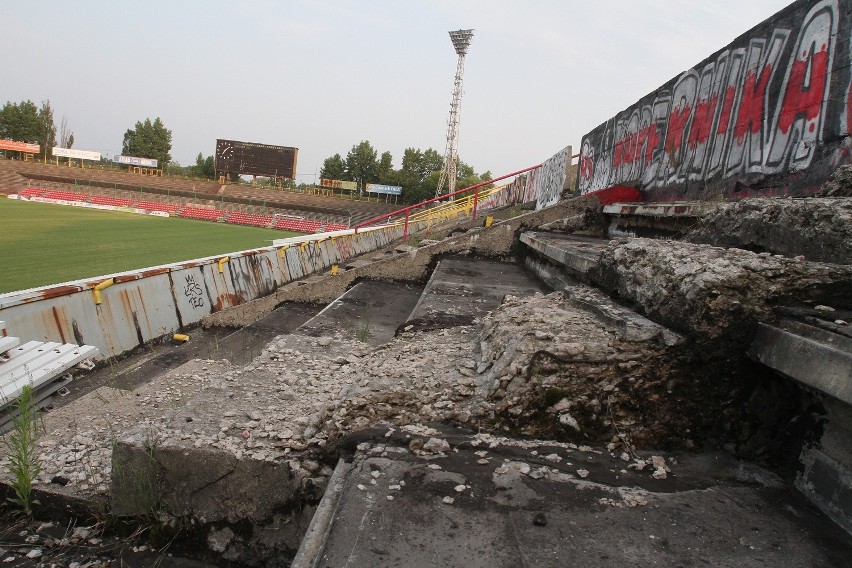 Rozpoczyna się rozbiórka stadionu ŁKS [ZDJĘCIA]