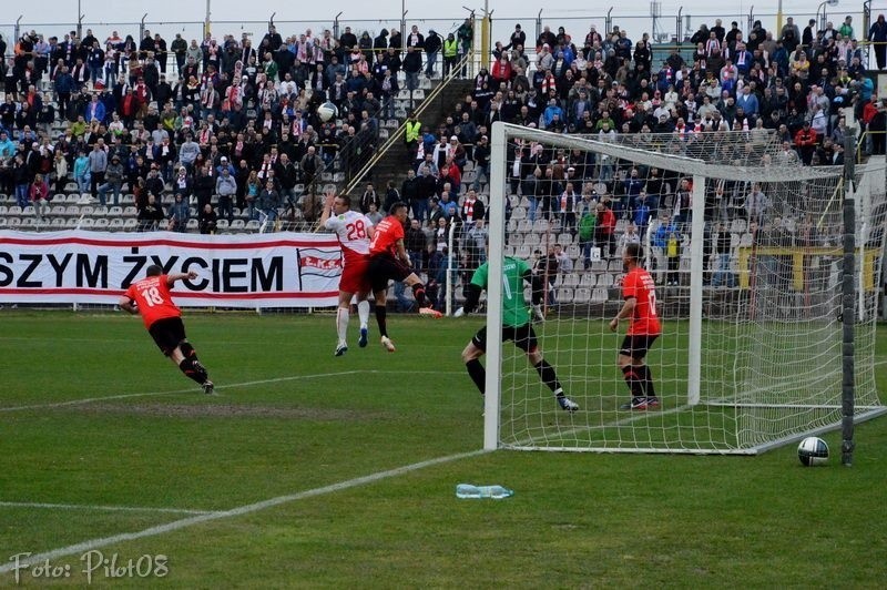 Łódzki Klub Sportowy nie dal rywalom z Brzezin najmniejszych...