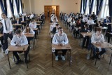 Matura 2023 - co będzie na matematyce? Oto pewniaki, które warto powtórzyć przed poniedziałkowym egzaminem FOTO 