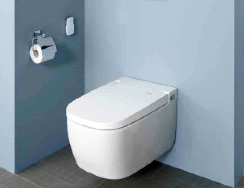Zamiast bidetu można zastosować toaletę z deską myjącą....