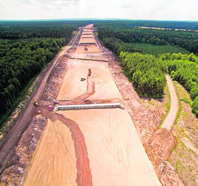 Budowa autostrady idzie pełną parą - najszybciej pomiędzy węzłem w Pyrzowicach a planowanym węzłem Woźniki