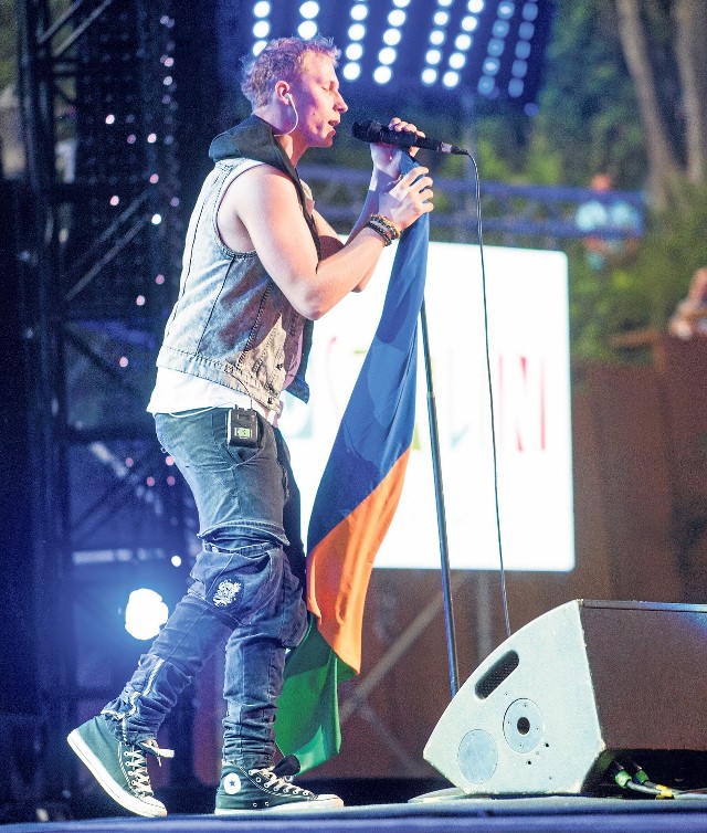 Igor Herbut i formacja LemON po raz pierwszy utwór "Scarlett" zaprezentowali właśnie w Koszalinie podczas Festiwalu Na Fali.