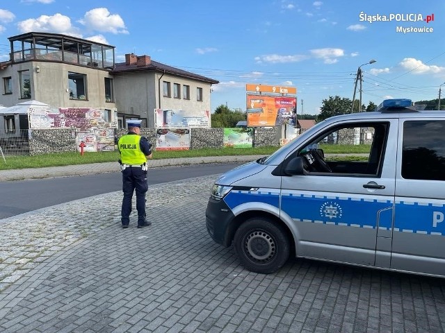 Policjanci z Mysłowic sprawdzili czy kierowcy zapinają pasy.