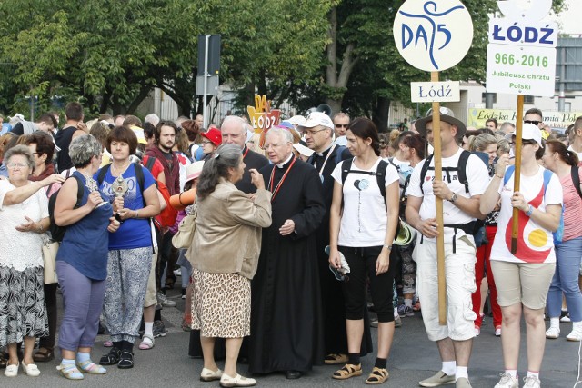 Pielgrzymi z Łodzi wyruszają na Jasną Górę z kościoła Matki Boskiej Zwycięskiej przy ul.Łąkowej 42.