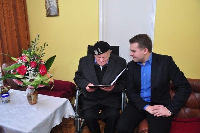Pana Stanisława Łęckiego z okazji jego 104 urodzin odwiedził prezydent Marek Materek.