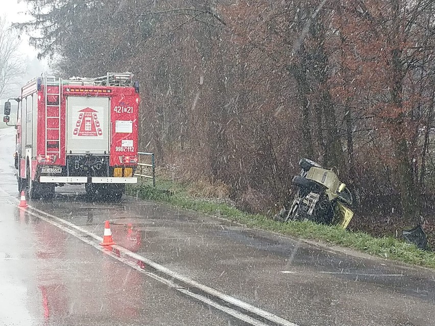 Zderzenie dwóch samochodów w miejscowości Prokocice. Są utrudnienia na drodze wojewódzkiej