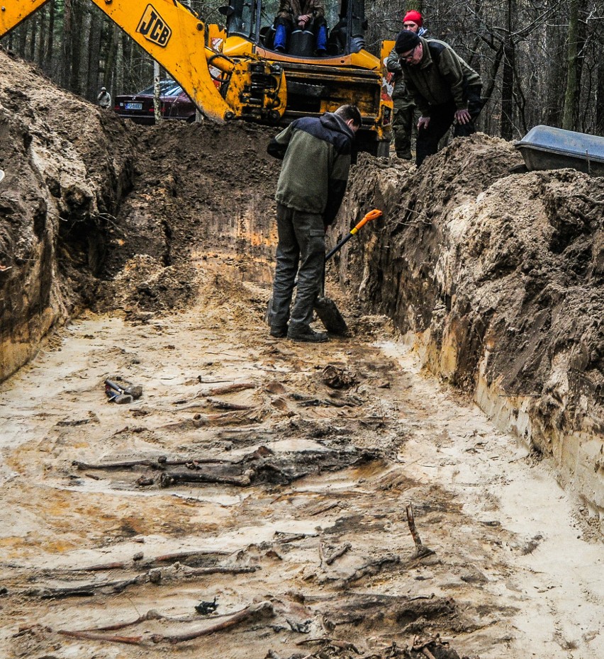W lesie znaleziono szczątki 300 osób. Bez głów