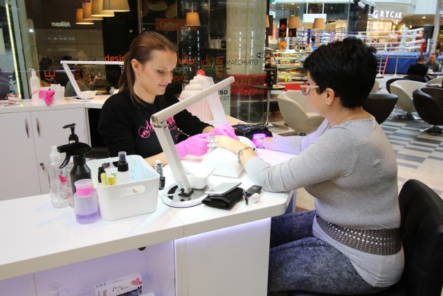 W Manicure Fast Service w Kielcach każdy manicure kończy się pielęgnacją.