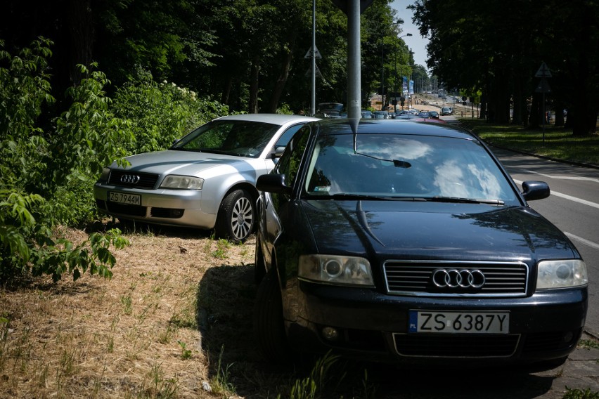 Straż miejska bierze się za parkujących przy Arkonce [ZDJĘCIA]