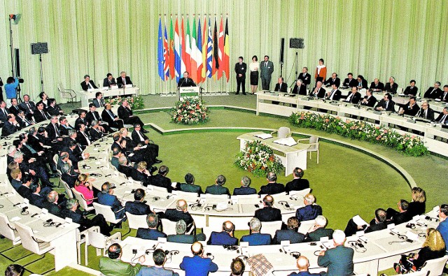 Prace nad traktatem z Maastricht- 1991r.