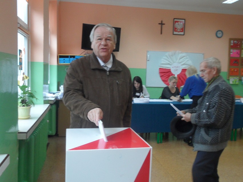 Wybory parlamentarne 2015 w Zawierciu. Głosowanie trwa [ZDJĘCIA]