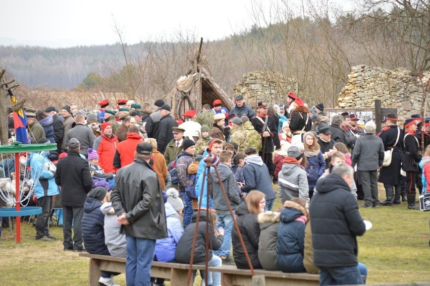 Obchody rocznicowe bitwy pod Małogoszczem. Oddali hołd bohaterom [ZDJĘCIA]