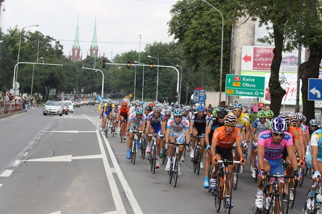 Uczestnicy Tour de Pologne przejechali przez Zawiercie w 2011 roku.