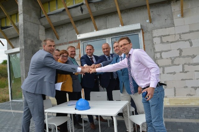 W Sulechowie przy ul. Czereśniowej została podpisana umowa o dofinansowanie kolejnego etapu budowy Lubuskiego Ośrodka Wsparcia Osób z Autyzmem.