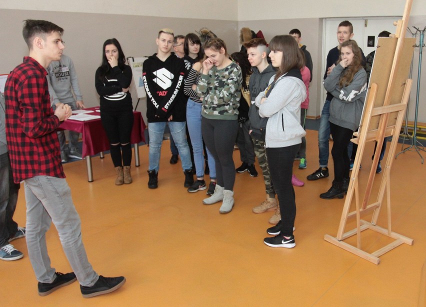 Wystawa Mózg 2018 w Zespole Szkół Technicznych w Radomiu. Przez ostatnie 10 lat bezpłatne pokazy odwiedziło 13 tysięcy uczniów