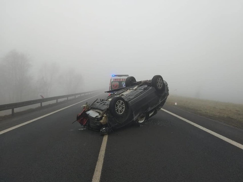 Wypadek śmiertelny w pobliżu Elbląga. Zginął kierowca...