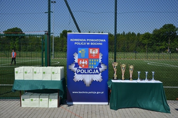 Policjanci z Bochni wygrali turniej piłki nożnej o Puchar KPP [ZDJĘCIA]