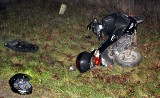 Wypadek na DK 63. Kompletnie pijany motorowerzysta wpadł do rowu. "Nie trafiłem w skrzyżowanie"