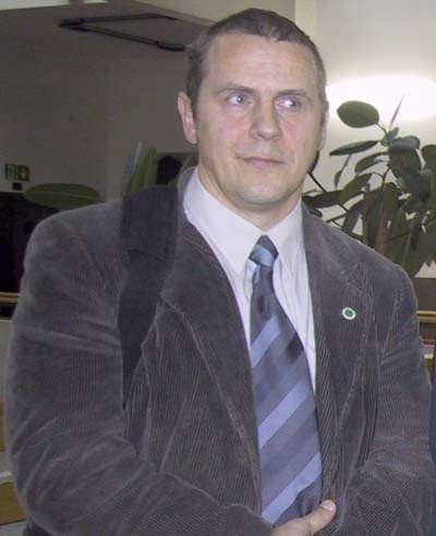 Dariusz Kwiatkowski, głogowianin, ma 43 lata, jest żonaty i ma dwoje dzieci. Jest wiceprzewodniczącym Związku Zawodowego Pracowników Dołowych. Prowadził głodówkę od wtorku, w poniedziałek około godz. 13.00 wyszedł na powierzchnię.