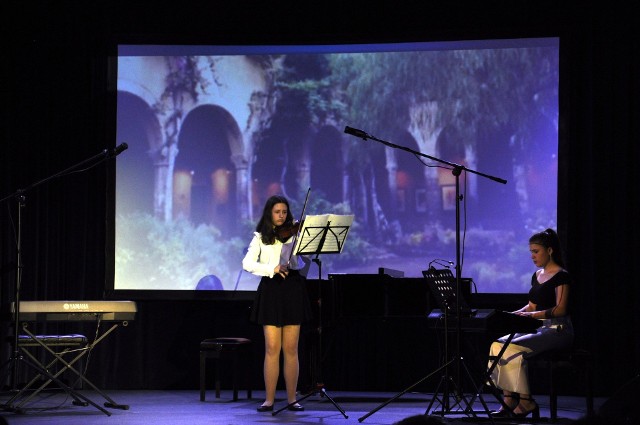 Koncert uczniów Ogniska Muzycznego w Pysznicy. Więcej na kolejnych zdjęciach.