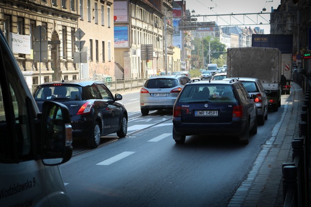 Zmiany w organizacji ruchu na Traugutta nie wyszły kierowcom na dobre