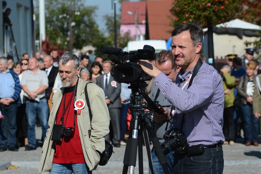 Odsłonięcie pomnika w Ożarowie