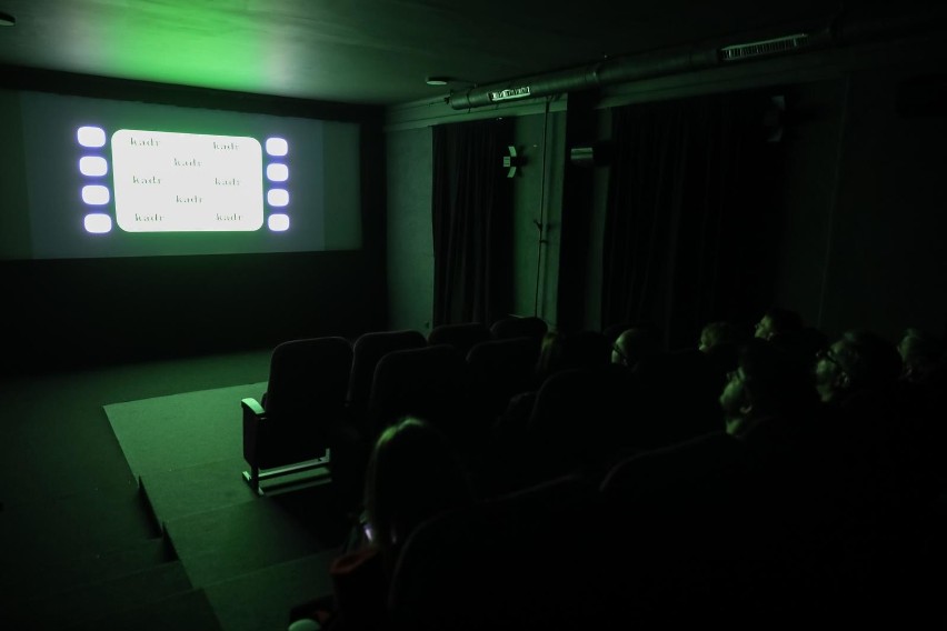 Weekendowe premiery filmowe w łódzkich kinach: Nowy Almodóvar, złodziej, gangsterzy, trzy siostry, letnie popołudnie