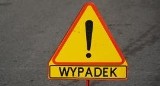 Powiat radomski. Pijany kierowca fiata wjechał do rowu i złamał nogę w wypadku w Młodocinie w gminie Kowala
