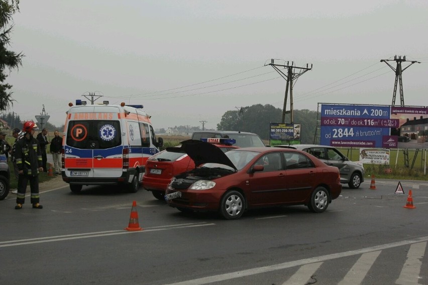 Wypadek na skrzyżowaniu Grota Roweckiego i Kurpiów - Wrocław...