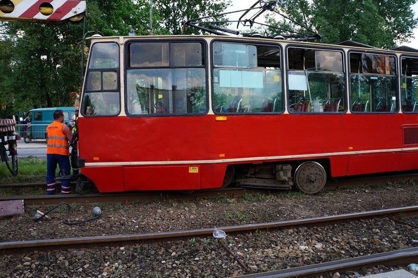 Wykolejony tramwaj 27 Sosnowiec Pogoń