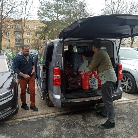 Bus z darami dla Ukrainy wyruszył z Białegostoku. Rzeczy zbierane były na Politechnice Białostockiej