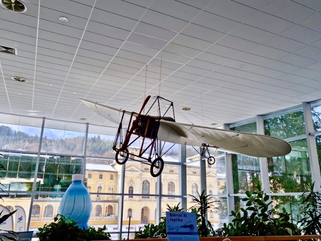 W Pijalni Głównej w Krynicy-Zdroju została otwarta wystawa, na której prezentowane są dwa samoloty ze zbiorów Muzeum Lotnictwa Polskiego