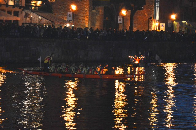 Parada smoczych łodzi w Gdańsku