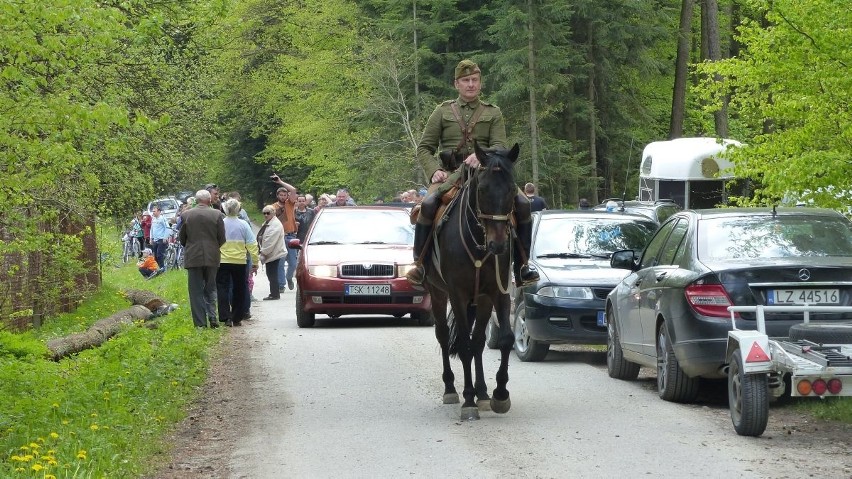 Wielki piknik kawaleryjski w gminie Bliżyn z setkami turystów 