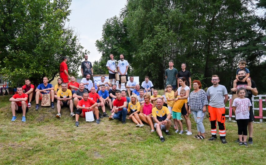 Turniej piłki siatkowej w Hutkach, gm. Bolesława, 31 lipca...