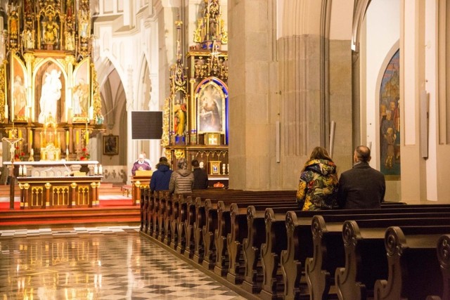 Instytut Statystyki Kościoła Katolickiego opublikował właśnie rocznik statystyczny dotyczący praktyk religijnych w Polsce. To „Annuarium Statisticum Ecclesiae in Polonia. Dane za 2019 r.”. Jak wygląda praktyka religijna w diecezji zielonogórsko-gorzowskiej?Czytaj również:Co z mszami podczas świąt? Boże Narodzenie a epidemia