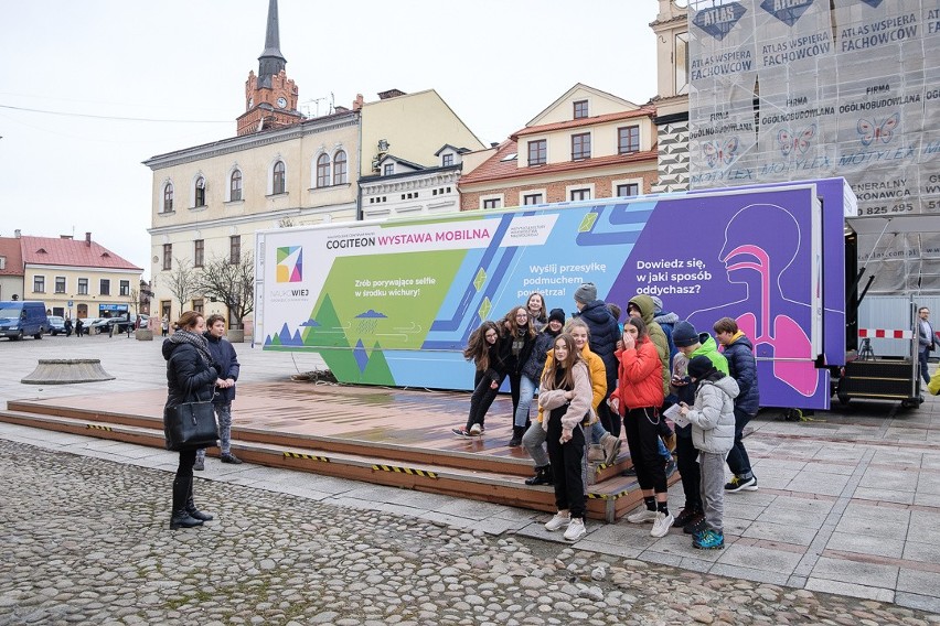 Tarnów. Otwarcie Wystawy Mobilnej "Naukowej" [ZDJĘCIA]