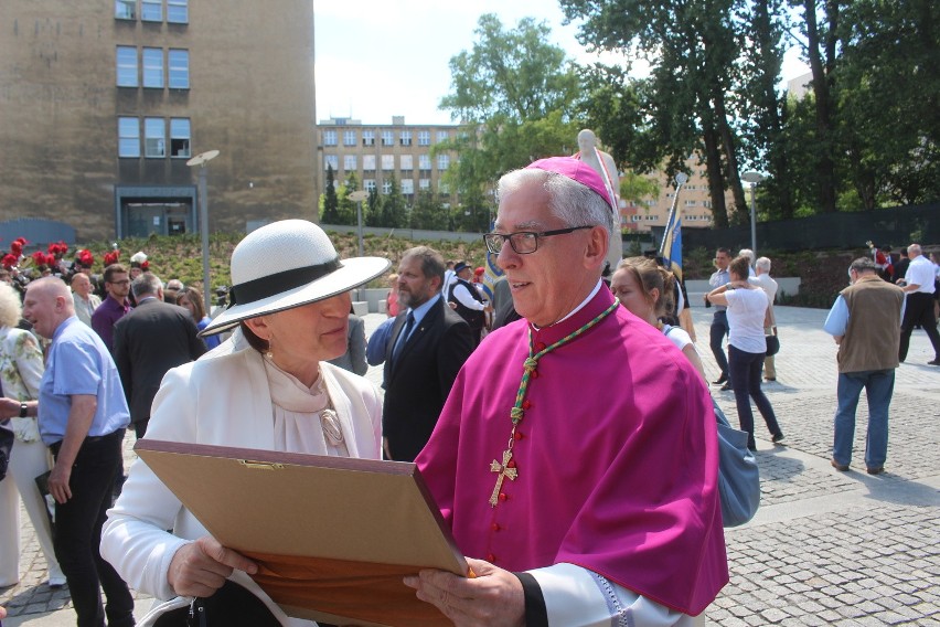 W Katowicach odsłonięto pomnik kardynała Augusta Hlonda