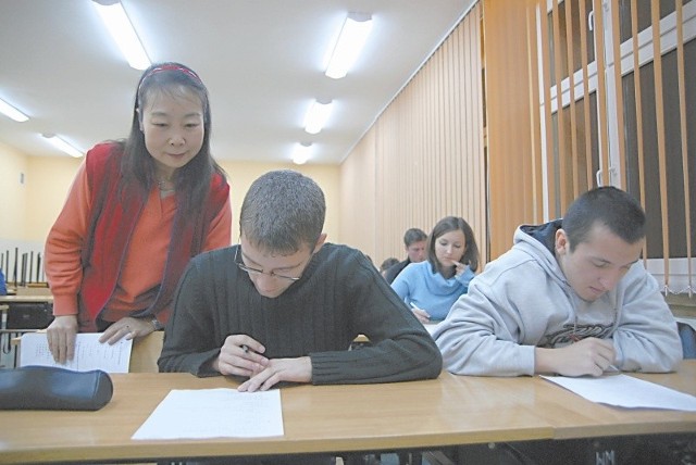 Nauka języka chińskiego cieszy się ostatnio dużą popularnością. Profesjonalni lektorzy uczą m.in w Instytucie Konfucjusza. (fot. Sławomir Mielnik)