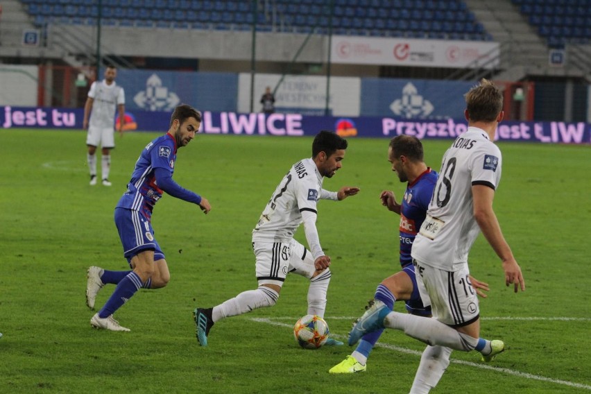 Piast Gliwice pewnie pokonał Legię Warszawa 2:0