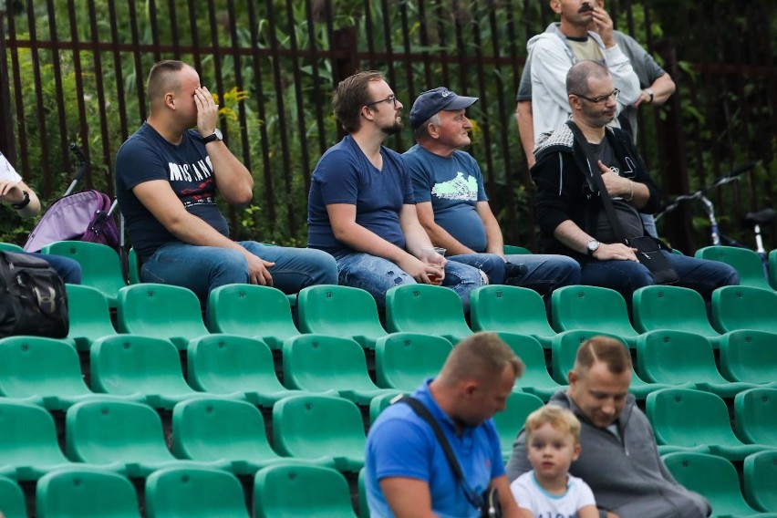 Garbarnia Kraków. Kibice na meczu "Brązowych" z Pogonią Siedlce [ZDJĘCIA]