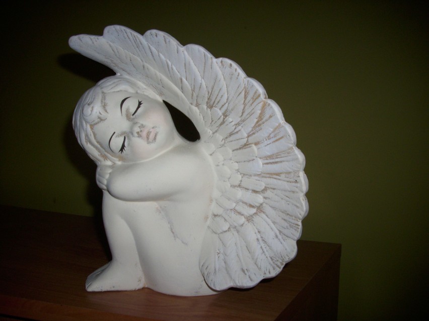 Aniołek ceramiczny...
